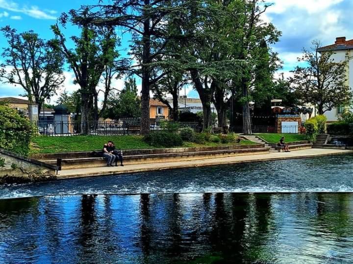Location Gite En Provence ボーケール エクステリア 写真