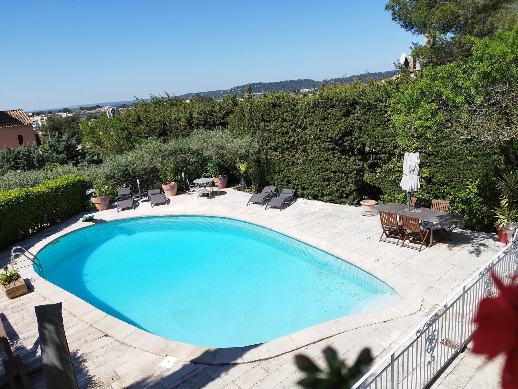 Location Gite En Provence ボーケール エクステリア 写真